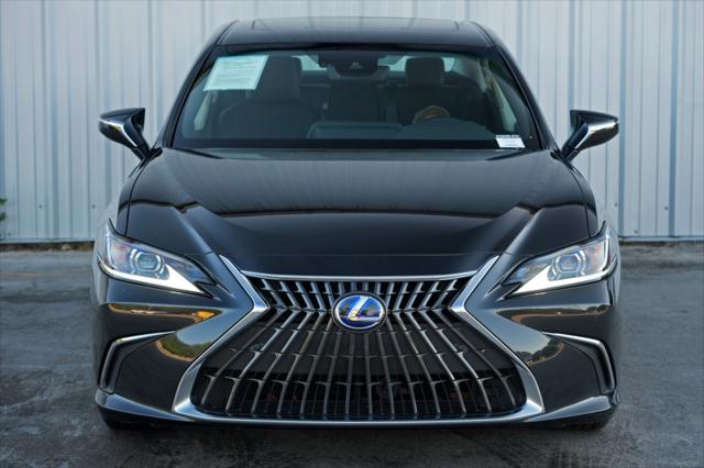 2022 Lexus ES 300h ES 300h w/ Premium Package