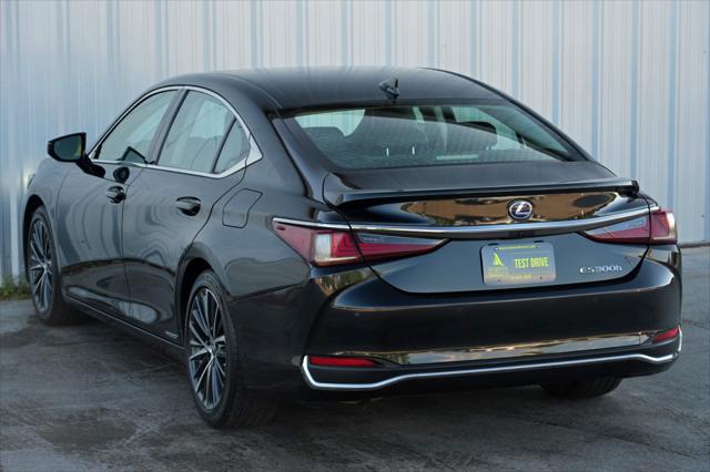 2022 Lexus ES 300h ES 300h w/ Premium Package