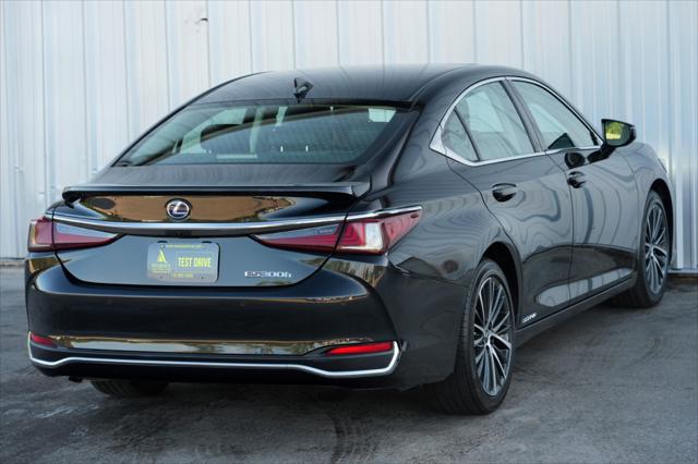 2022 Lexus ES 300h ES 300h w/ Premium Package