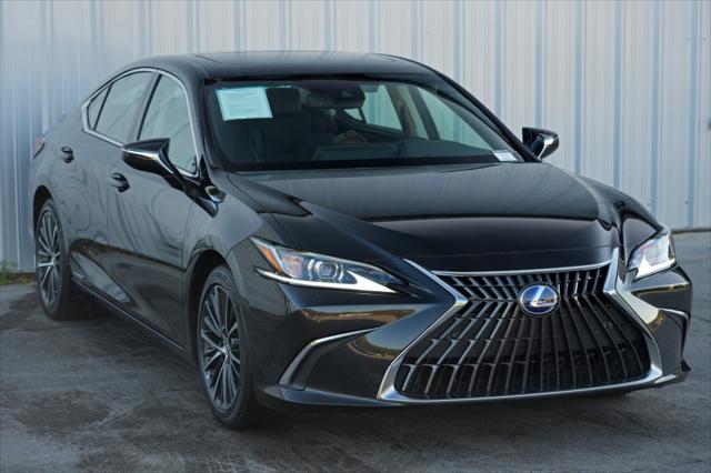 2022 Lexus ES 300h ES 300h w/ Premium Package