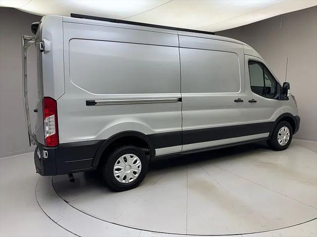 2023 Ford Transit Cargo Van Medium Roof w/LWB
