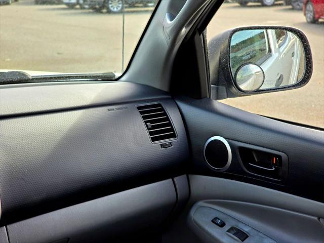 2005 Toyota Tacoma Base V6