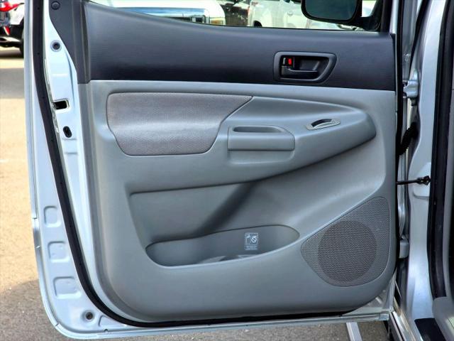 2005 Toyota Tacoma Base V6