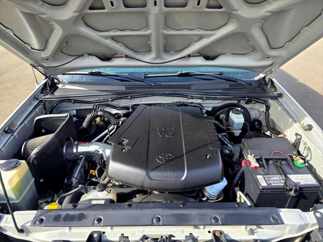2005 Toyota Tacoma Base V6