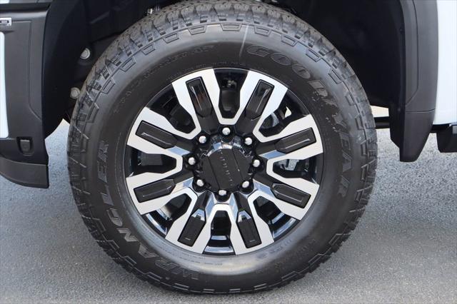 2026 GMC Sierra 3500HD Crew Cab, Long Bed, Denali Ultimate Dual Rear Wheel, 4WD