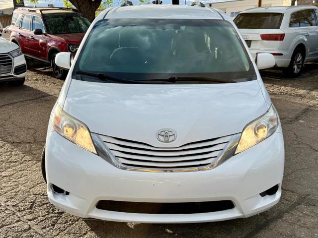 2015 Toyota Sienna LE 7 Passenger