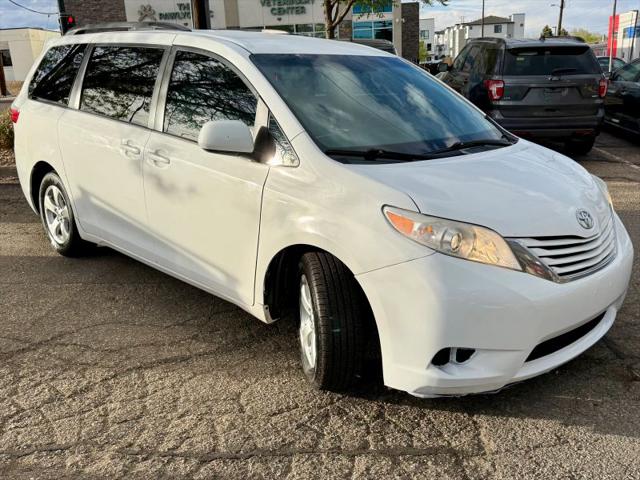 2015 Toyota Sienna LE 7 Passenger