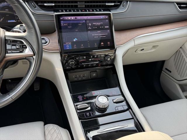2022 Jeep Grand Cherokee L Summit 4x4