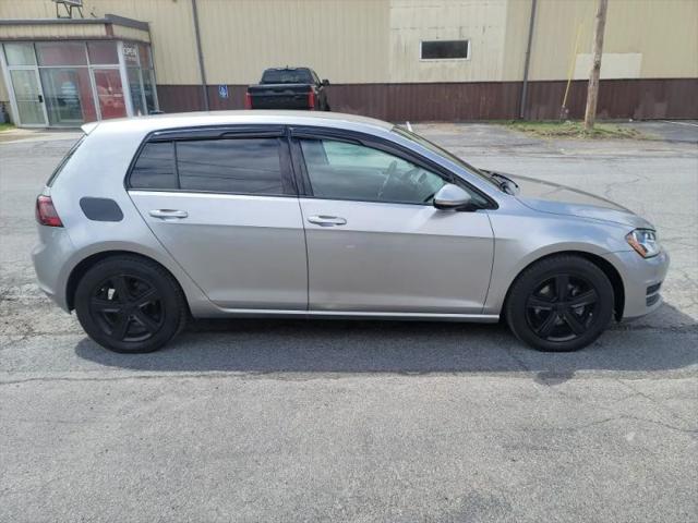 2015 Volkswagen Golf TDI S 4-Door