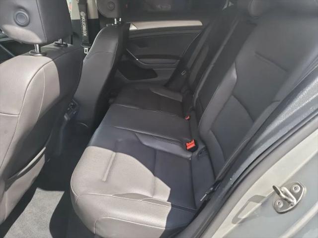 2015 Volkswagen Golf TDI S 4-Door