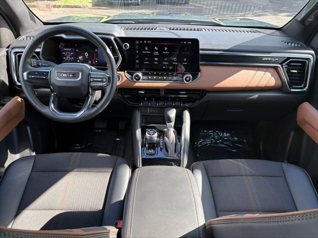 2024 GMC Canyon 4WD AT4
