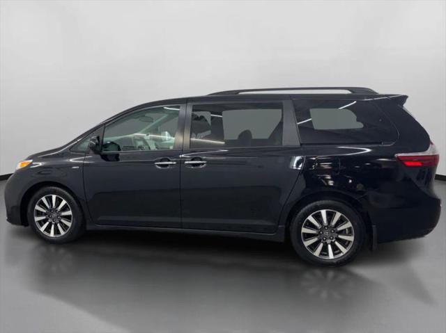 2018 Toyota Sienna XLE 7 Passenger