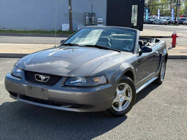 2004 Ford Mustang Deluxe