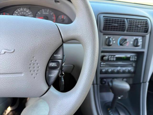 2004 Ford Mustang Deluxe