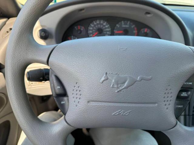 2004 Ford Mustang Deluxe