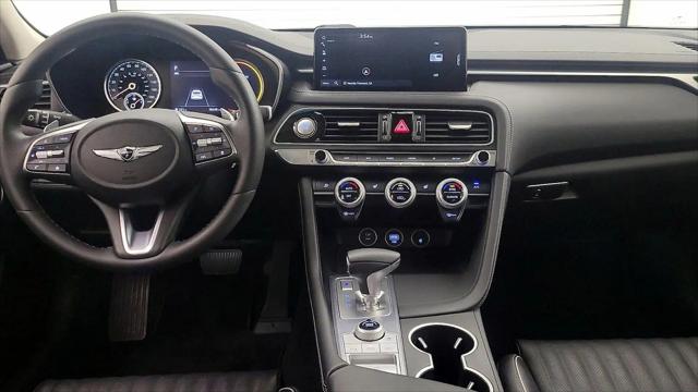 2022 Genesis G70 2.0T RWD