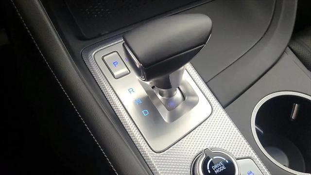 2022 Genesis G70 2.0T RWD