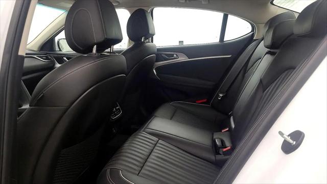 2022 Genesis G70 2.0T RWD