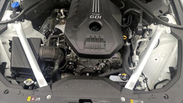 2022 Genesis G70 2.0T RWD