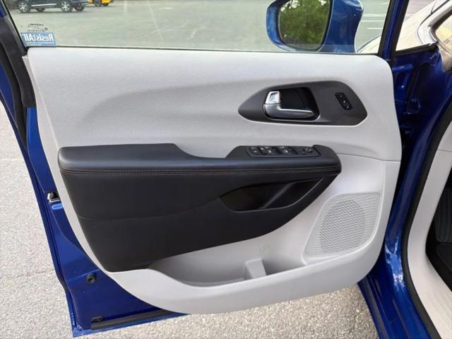 2020 Chrysler Pacifica Touring L