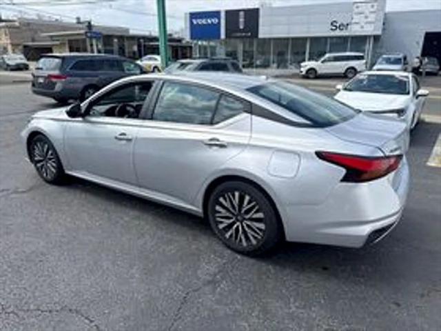 2024 Nissan Altima SV FWD