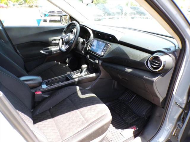 2022 Nissan Kicks SV Xtronic CVT