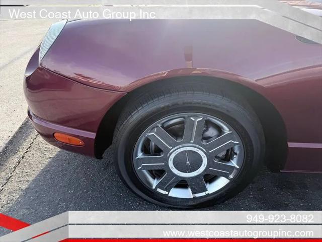 2004 Ford Thunderbird Base