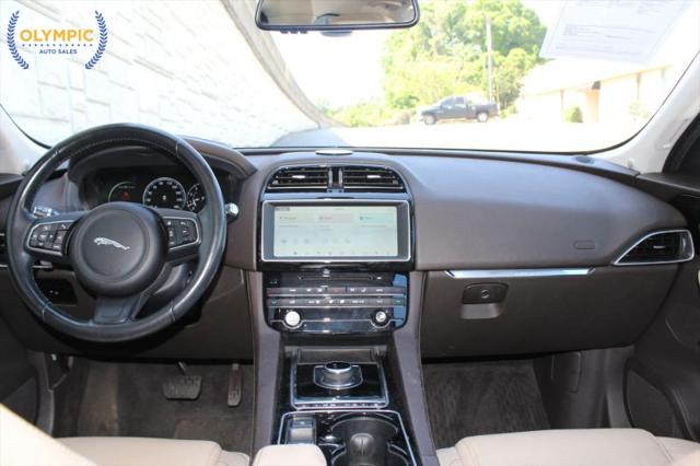 2017 Jaguar F-PACE 35t Prestige