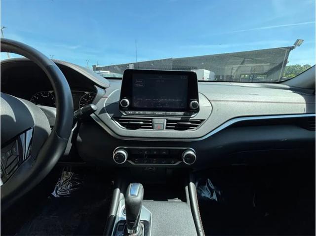 2020 Nissan Altima SR FWD
