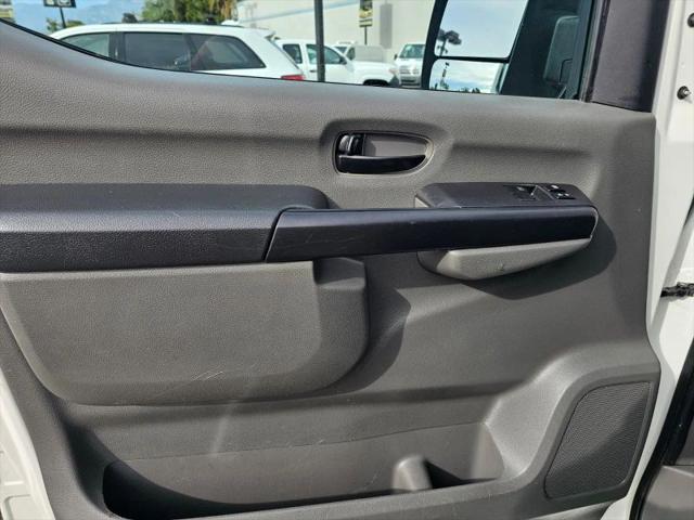 2020 Nissan 1500 S Standard Roof V6
