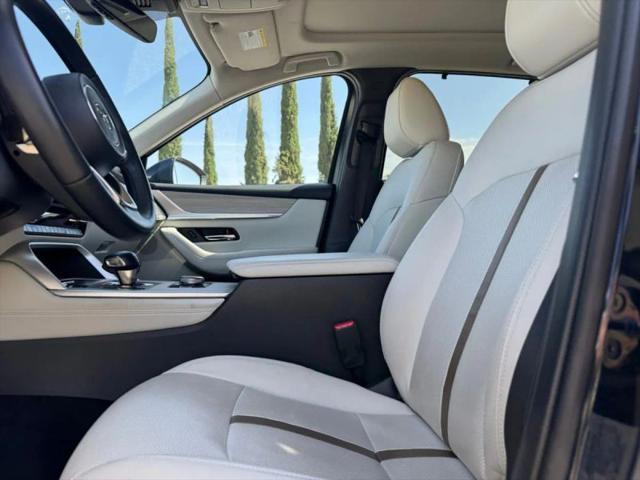 2024 Mazda X-90 Premium Plus