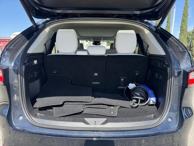 2024 Mazda X-90 Premium Plus