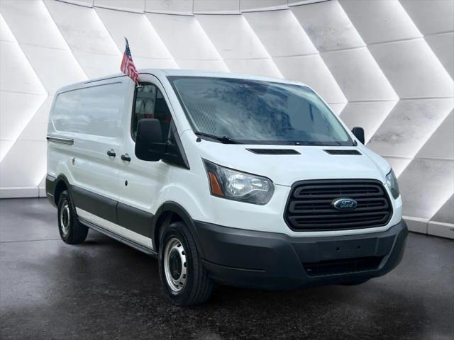 2017 Ford Transit w/Sliding Side Door w/RWB
