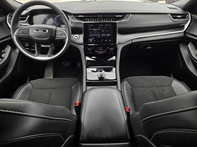 2025 Jeep Grand Cherokee Altitude 4x4