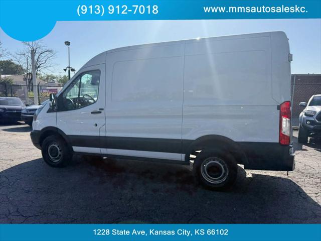 2018 Ford Transit Medium Roof w/Sliding Side Door w/RWB