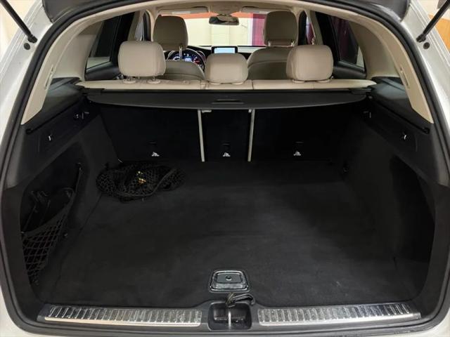 2017 Mercedes-Benz GLC 300