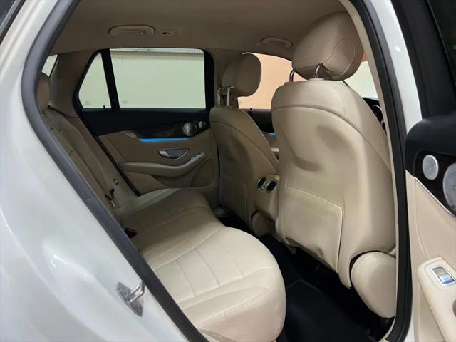 2017 Mercedes-Benz GLC 300