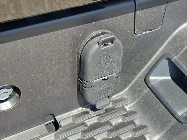2026 Ram 1500 Warlock Crew Cab 4x4 5'7" Box