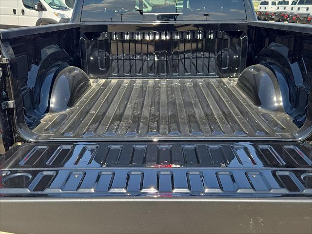 2026 Ram 1500 Warlock Crew Cab 4x4 5'7" Box
