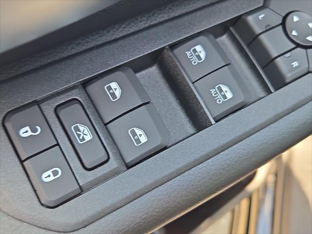 2026 Ram 1500 Warlock Crew Cab 4x4 5'7" Box