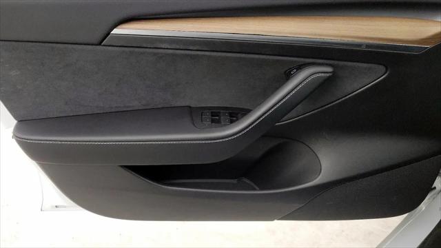 2022 Tesla Model 3 Rear-Wheel Drive