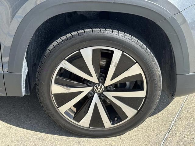 2024 Volkswagen Taos 1.5T SE