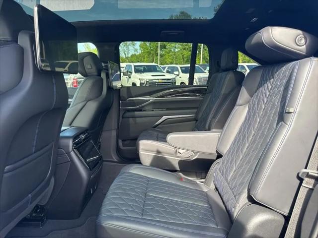 2025 Cadillac Escalade Luxury 1 AWD