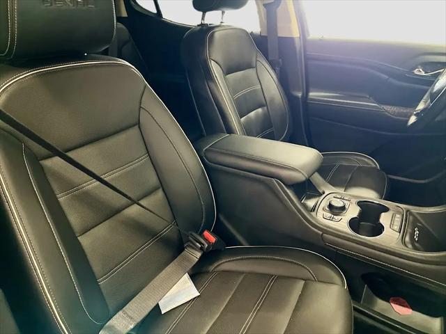 2023 GMC Acadia AWD Denali