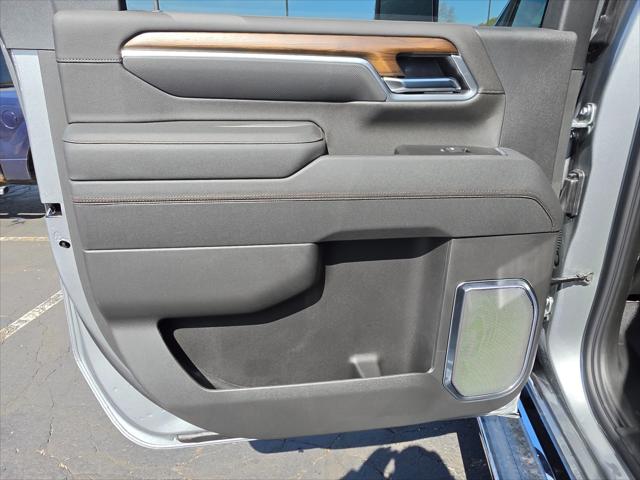 2026 Chevrolet Silverado 2500HD Crew Cab, Standard Bed, High Country, 4WD