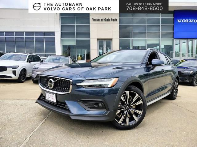 2026 Volvo V60 Cross Country Ultra, B5 AWD Gas (mild hybrid) for sale in Oak Park, IL