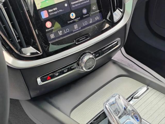 2026 Volvo V60 Cross Country Ultra, B5 AWD Gas (mild hybrid)