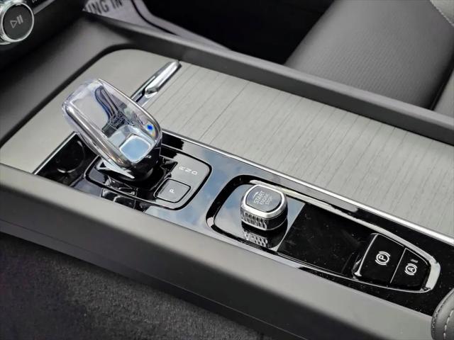 2026 Volvo V60 Cross Country Ultra, B5 AWD Gas (mild hybrid)