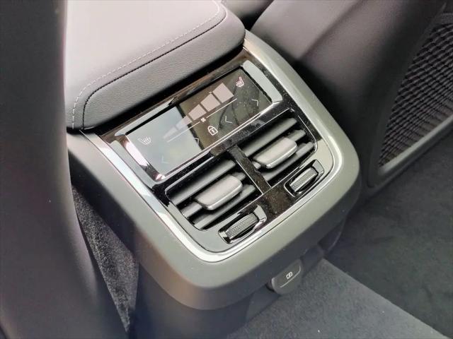 2026 Volvo V60 Cross Country Ultra, B5 AWD Gas (mild hybrid)