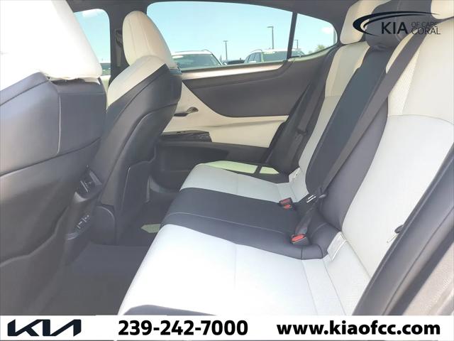 2023 Lexus ES 350 F SPORT Handling
